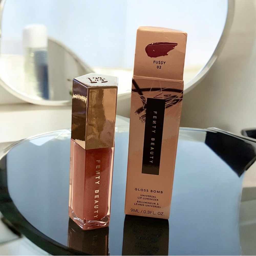 FENTY BEAUTY GLOSS BOMB LIP LUMINIZER Fu$$y